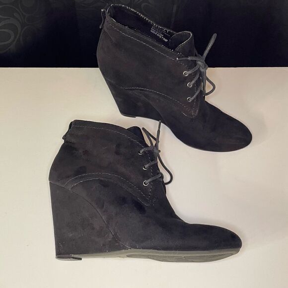 Black Wedge Lace Up Booties size 7 - Picture 4 of 10